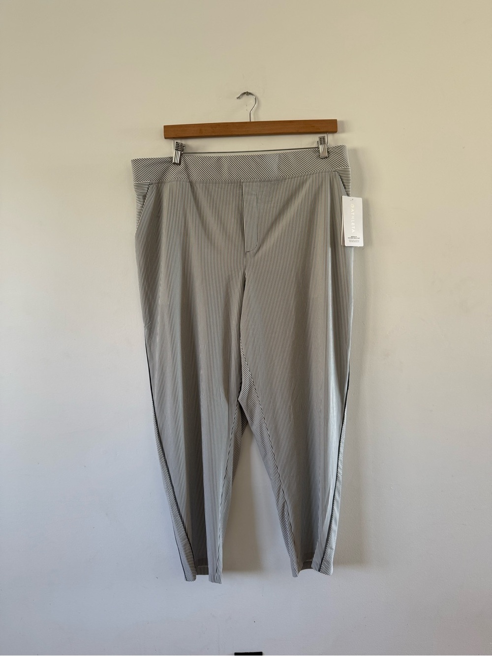 Athleta NWT Black and White Pinstripe Brooklyn Textured Ankle Pants Size 20